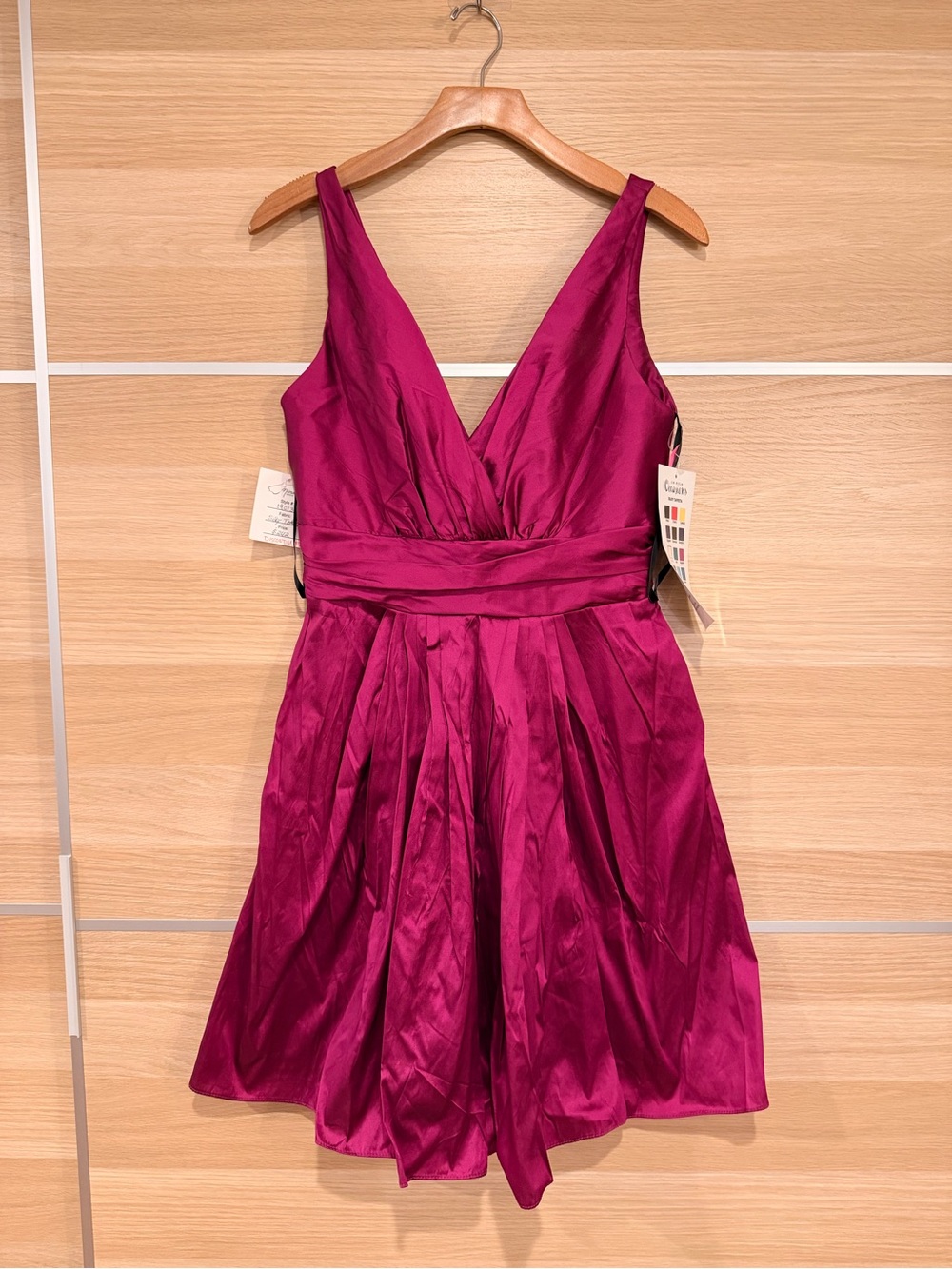 Women’s V-Neck Fuchsia Prom Dress